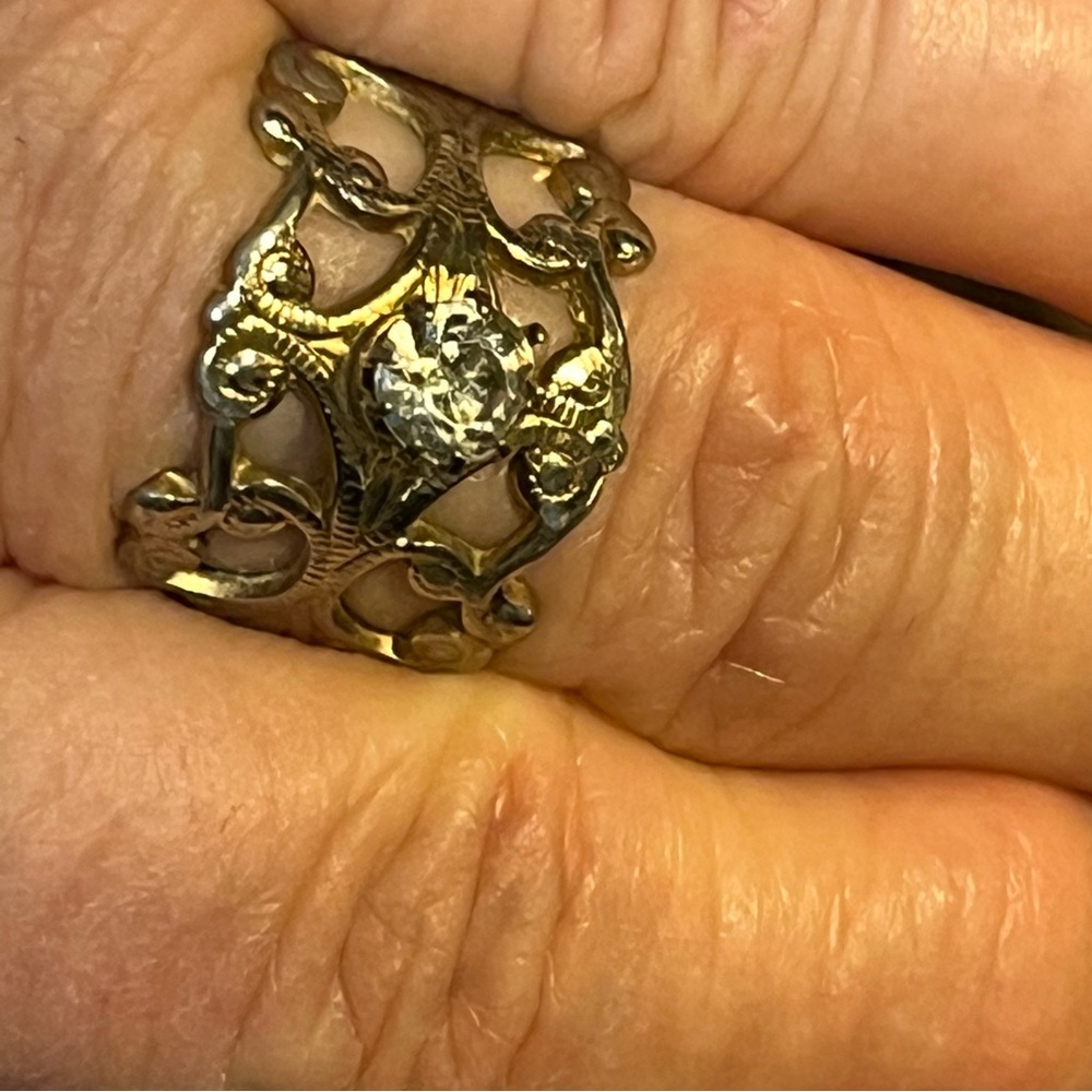 Beautiful adjustable ring - Picture 2 of 5